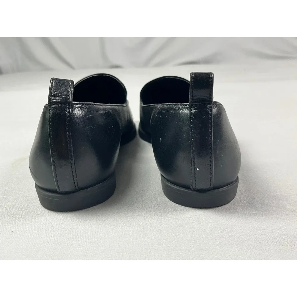 GB Gianni Bini Flip Side Black Leather Loafers Womens 6M Slip On Flat Shoes